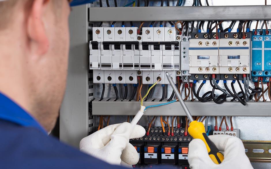 recherche travail électricien bâtiment Rueil-Malmaison
