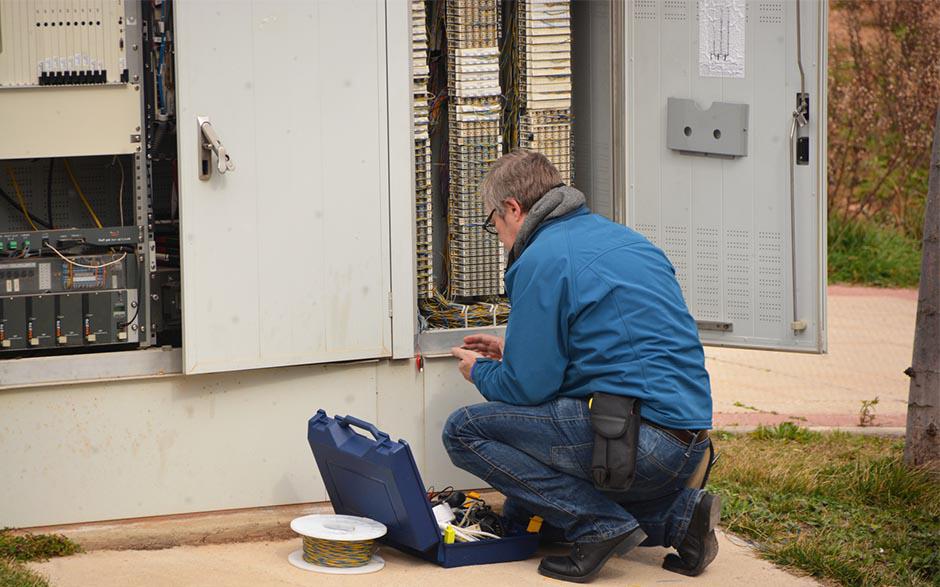 technicien électricien Paris 13